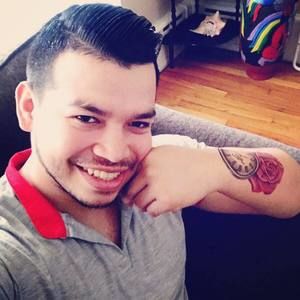 Meet your Posher, Cesar